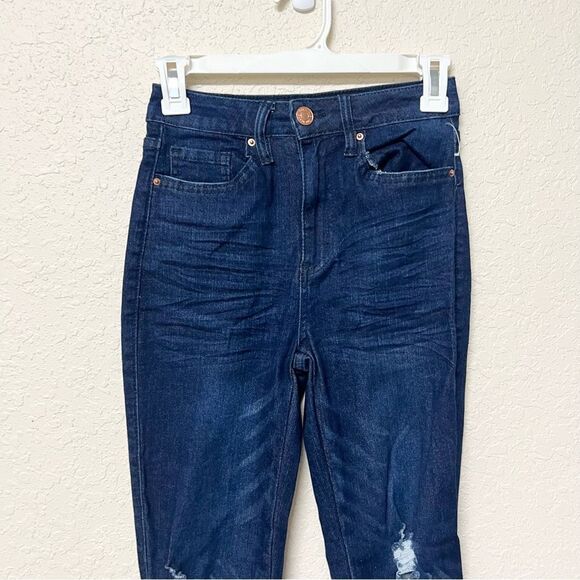 YMI Gigi Fit Bell Bottom Flared Jeans Women's Size 1/25 Blue High Rise 5-Pocket - Picture 2 of 7